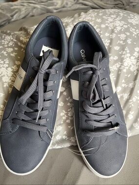 Calvin Klein Blueish/Gray Men’s Size 10 Shoes, new with tag